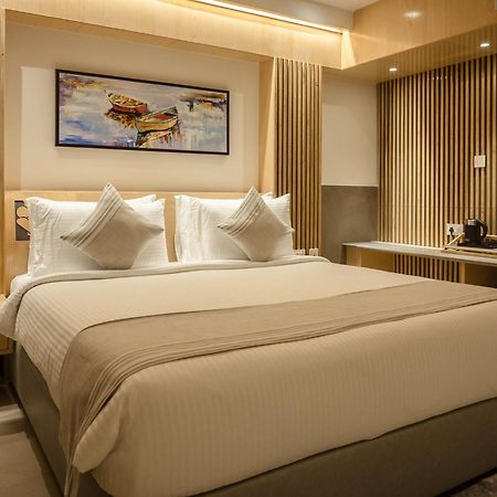 Hotel Lake View Baharampur Экстерьер фото